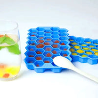 Forma de Silicone Gelo com Tampa Removível e 37 Cavidades